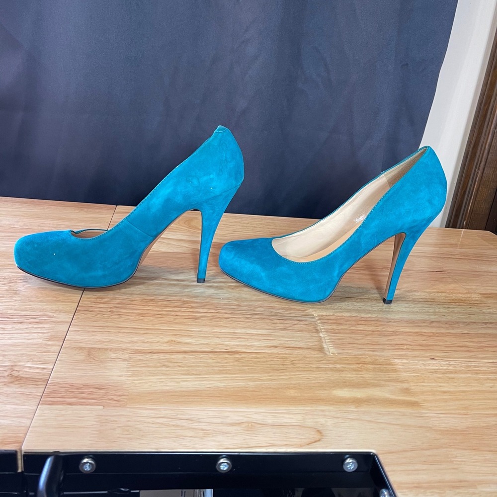 Talbots Teal Blue Suede Pumps Round Toe Stiletto Heels Made in Brazil 10W - Picture 2 of 9